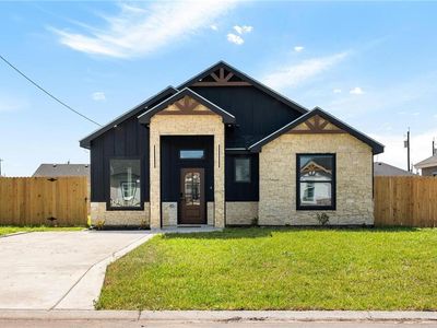 2472 Via Roma Rd