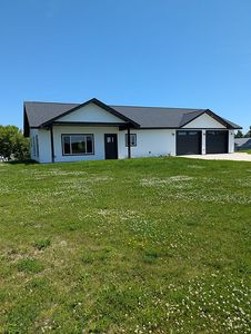 338 Greenview Ln