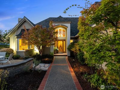 9804 Marine View Drive