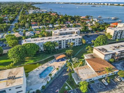 890 N Federal Highway #403