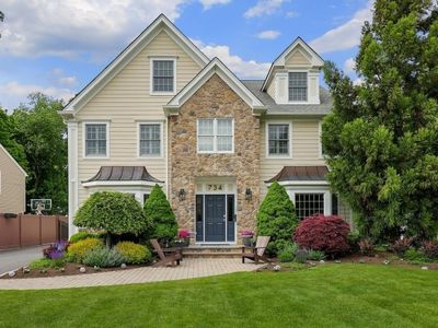 734 Woodland Ave