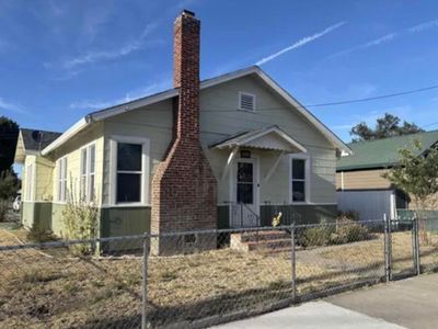 300 E Modoc St