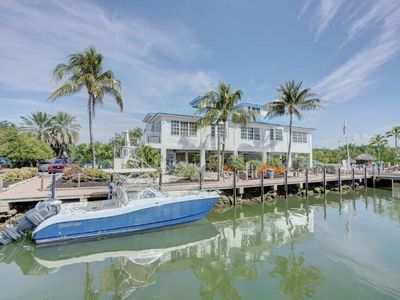 500 Burton Dr #2202