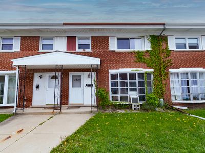 8810 Robin Dr APT D