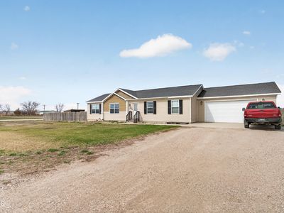 Property at 13355 Prairie Meadow St, Williston, ND