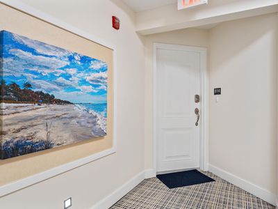 814 Bay Colony Drive S