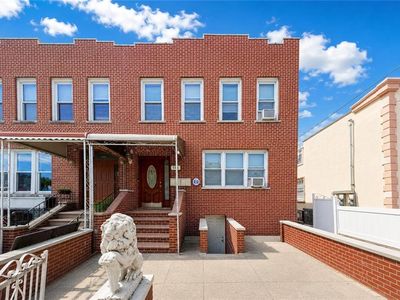 136 Bay 38th St