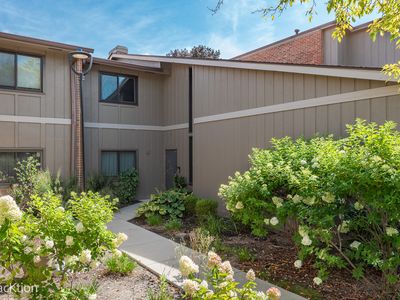 Property at 2S409 Emerald Green Dr UNIT D, Warrenville, IL