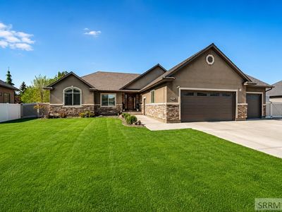 326 Fire Thorn Dr