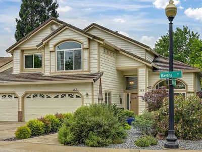 100 Bayline Cir