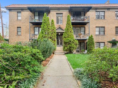 677 Somerset Ter NE Unit 2D