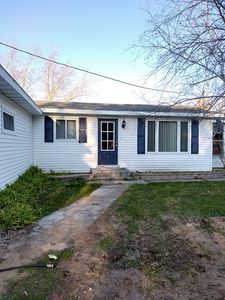 202 Allouez St