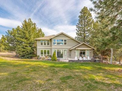 3274 NW Fairway Heights Dr