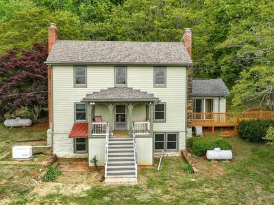 952 Naked Mountain Rd