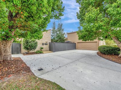 15210 Torry Pines Rd