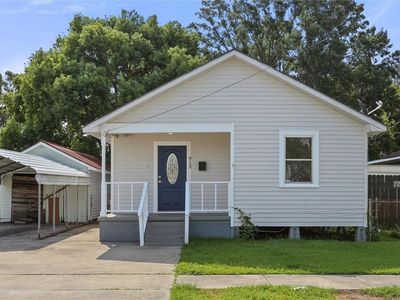 913 West Dr