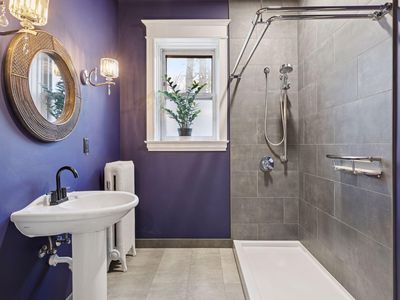 69 Milton St N APT 1