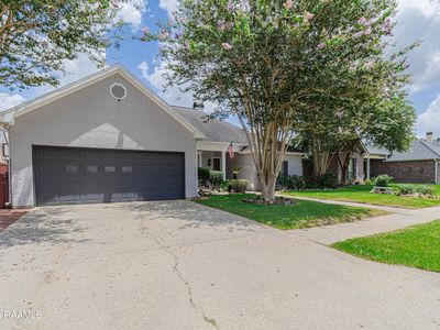 104 Hyacinth Dr