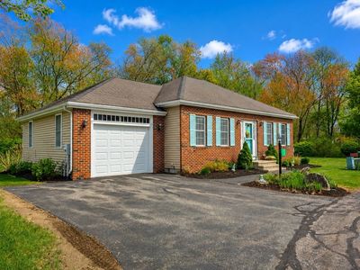 Property at 11 Woods Edge Rd Unit 11, Lakeville, MA