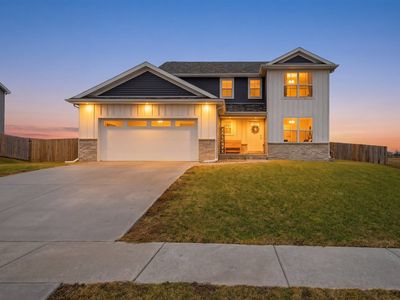 7 Boulder Dr
