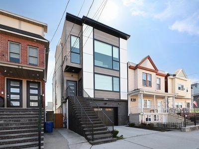 84 Nelson Ave #A