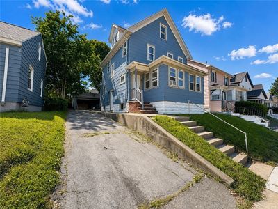 225 Nichols St