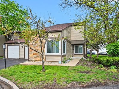 Property at 554 Alton Ct, Carol Stream, IL