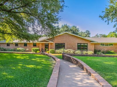 4936 Ridgeview Dr