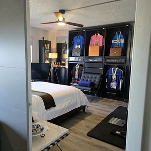 4174 Inverrary Dr APT 1005