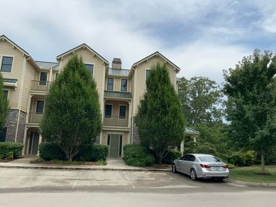 102 Waterside Cir #102