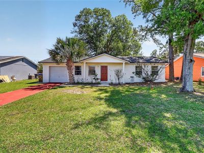 312 La Paz Dr