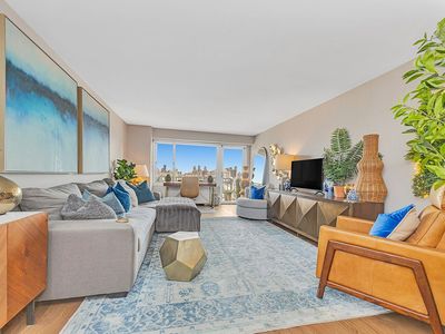 118 E 60th St APT 30B