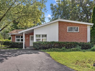 Property at 603 Gregg Rd, Northbrook, IL