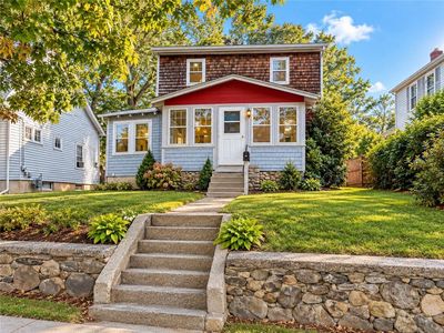 24 Vintner Ave