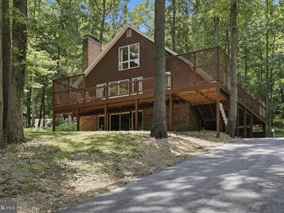 8147 Michaux Dr