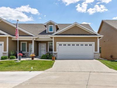 1592 SE Blackthorne Dr