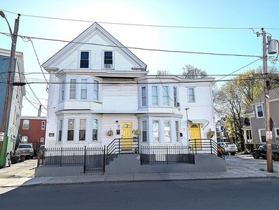 4 Six Chelmsford St