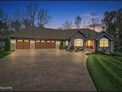 120 Forest View Dr