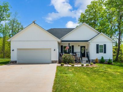Property at 11317 Leesville Rd, Evington, VA