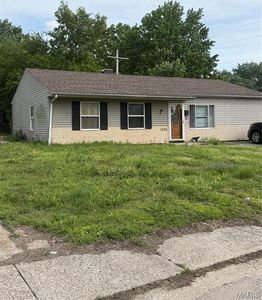 1102 Saint Clement Dr