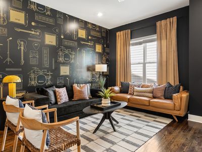 2001 Convent Pl APT 6