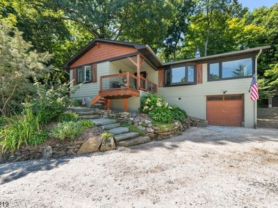 4 Glen Rd
