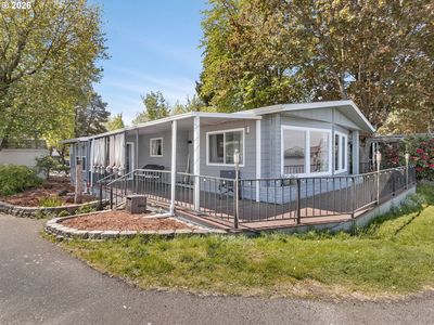 2201 N Menzies Dr