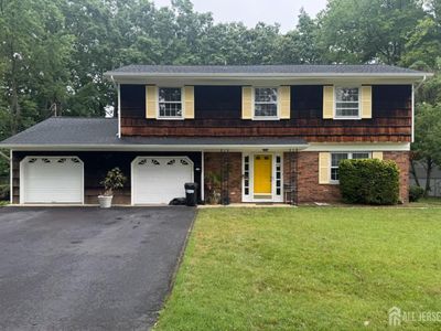 36 Old Bridge Dr