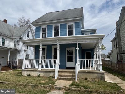223 S 4th St