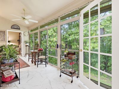 513 Village Lake Dr