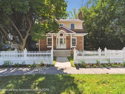 302 E Grand River Ave