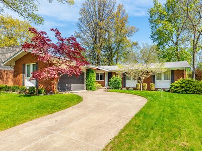 Property at 8480 Hampton Rd, Grosse Ile, MI