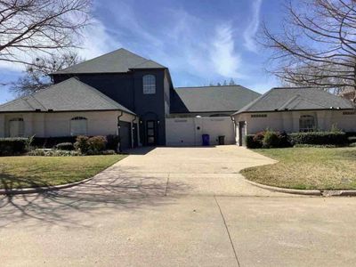 911 Walnut Falls Cir