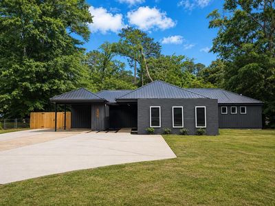 1404 Hiawatha Dr
